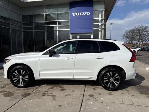 2025 Volvo XC60 B5 Core