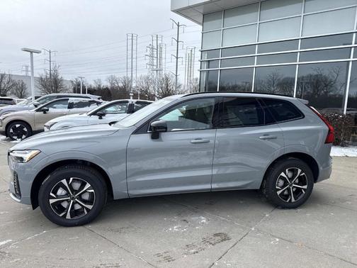 2026 Volvo XC60 B5 Core