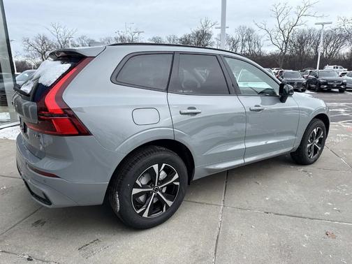 2026 Volvo XC60 B5 Core