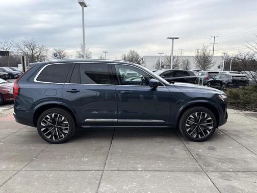 2026 Volvo XC90 B5 Plus 7-Seater