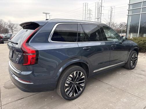 2026 Volvo XC90 B5 Plus 7-Seater