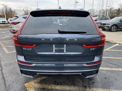 2026 Volvo XC60 B5 Plus