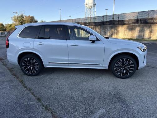 2026 Volvo XC90 B5 Plus 7-Seater