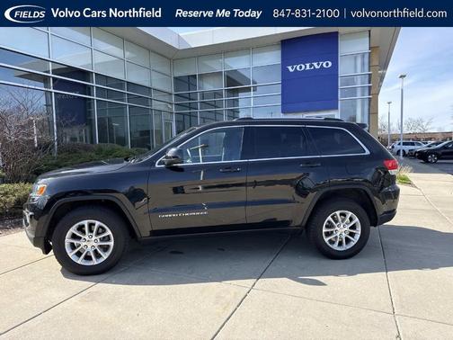 Brilliant Black Crystal Pearlcoat 2015 Jeep Grand Cherokee Laredo