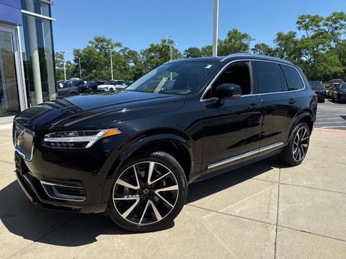 2024 Volvo XC90 B6 Plus Bright Theme 7-Seater