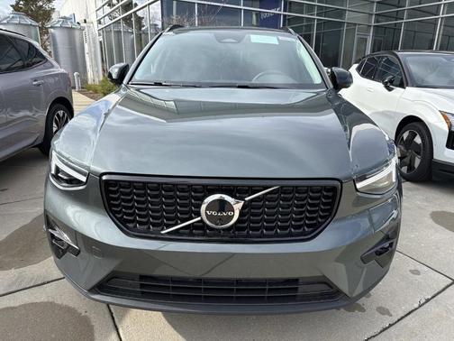2026 Volvo XC40 B5 Ultra