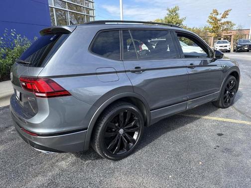 2021 Volkswagen Tiguan 2.0T SE R-Line Black