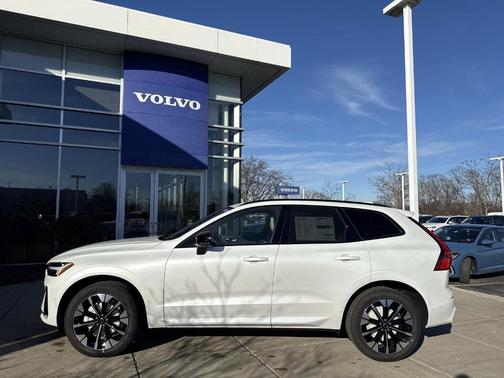 2026 Volvo XC60 B5 Plus