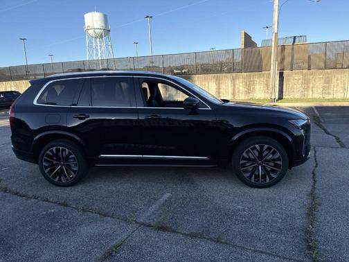 2026 Volvo XC90 B6 Plus 7-Seater