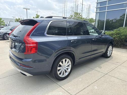 Denim Blue Metallic 2018 Volvo XC90 T6 Momentum