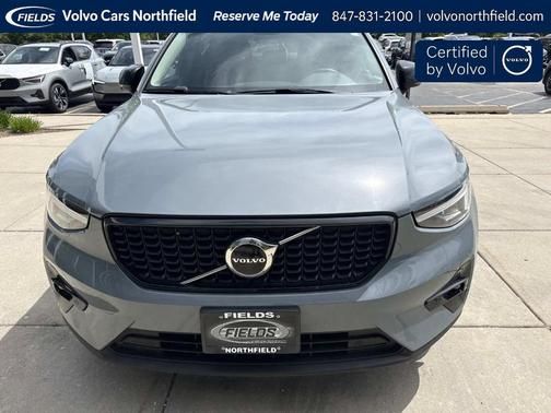 Thunder Gray Metallic 2023 Volvo XC40 B5 Plus Dark Theme