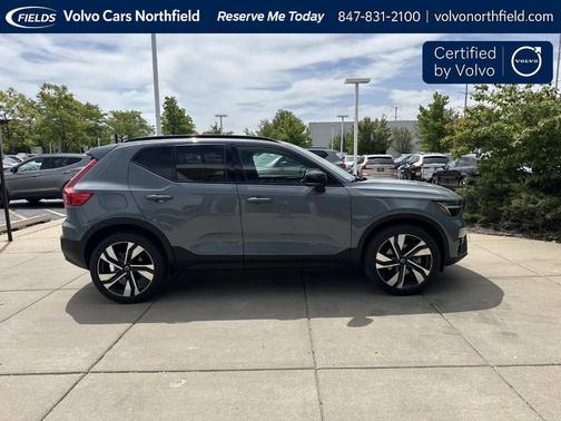 Thunder Gray Metallic 2023 Volvo XC40 B5 Plus Dark Theme