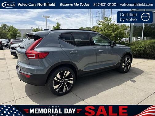 Thunder Gray Metallic 2023 Volvo XC40 B5 Plus Dark Theme