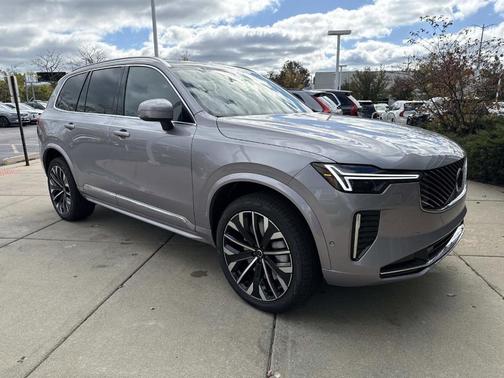 2026 Volvo XC90 B6 Plus 7-Seater