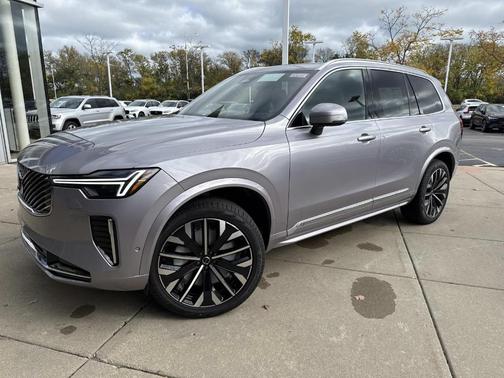 2026 Volvo XC90 B6 Plus 7-Seater