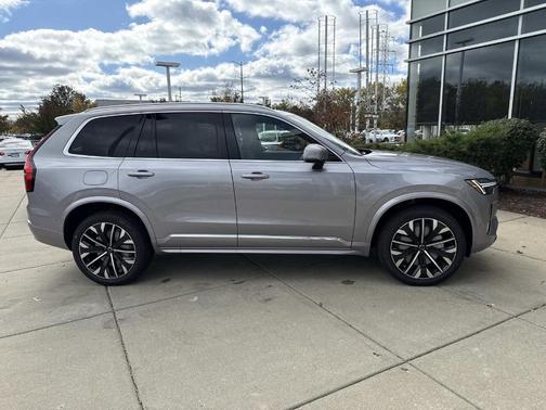 2026 Volvo XC90 B6 Plus 7-Seater