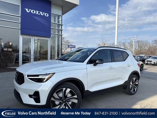 2026 Volvo XC40 B5 Ultra