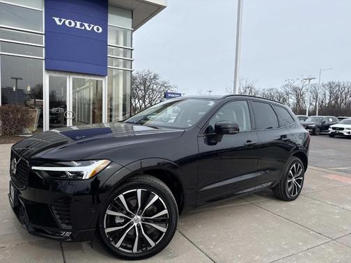 2024 Volvo XC60 B5 Plus Dark Theme