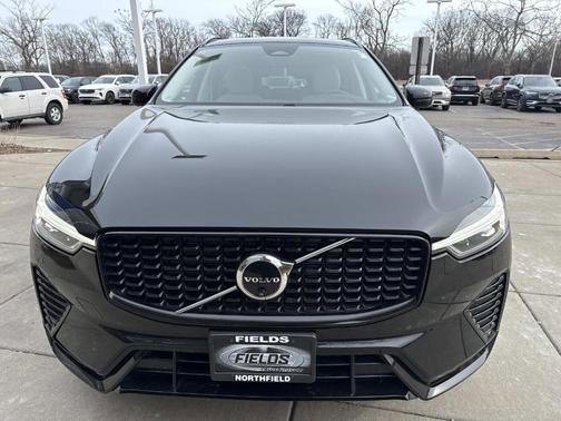 2024 Volvo XC60 B5 Plus Dark Theme
