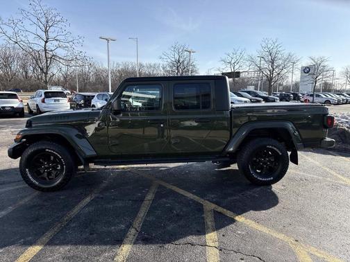 2022 Jeep Gladiator Sport