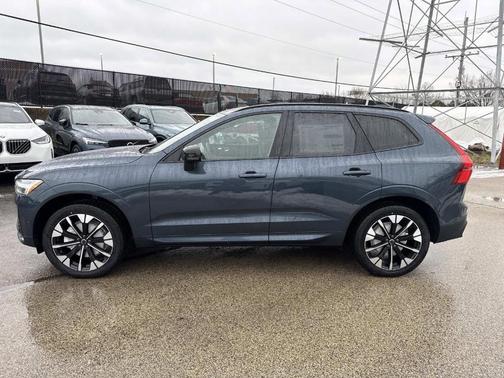 2026 Volvo XC60 B5 Plus