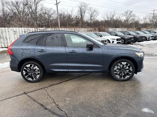 2026 Volvo XC60 B5 Plus