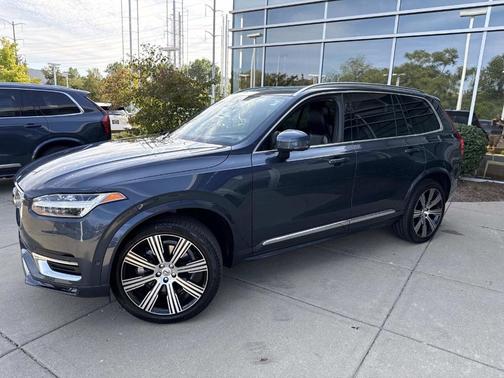 2024 Volvo XC90 B6 Ultimate Bright Theme 7-Seater