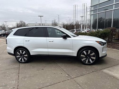 2025 Volvo EX90 Twin Motor Plus