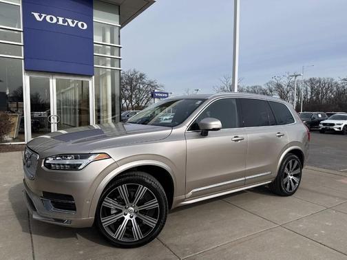 2025 Volvo XC90 B6 Ultra