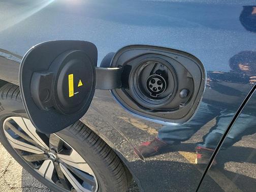 2025 Volvo XC60 Plug-In Hybrid T8 Core