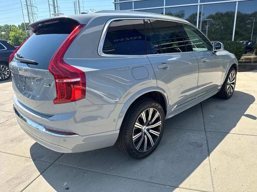 2024 Volvo XC90 B6 Plus Bright Theme 7-Seater