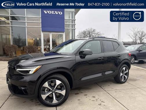 2025 Volvo XC40 B5 Plus Dark Theme