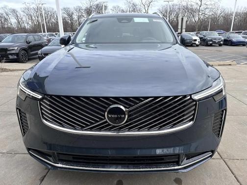 2026 Volvo XC90 B5 Plus 7-Seater