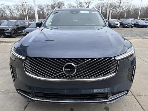 2026 Volvo XC90 B5 Plus 7-Seater