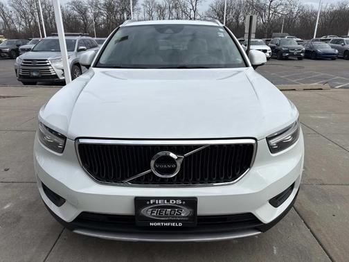 2020 Volvo XC40 T5 Momentum