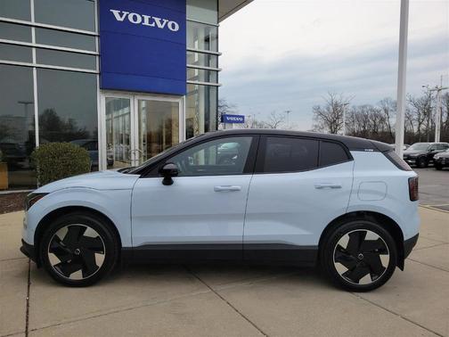 2025 Volvo EX30 Twin Motor Ultra