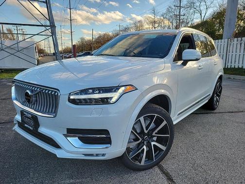 2025 Volvo XC90 B6 Plus 7-Seater