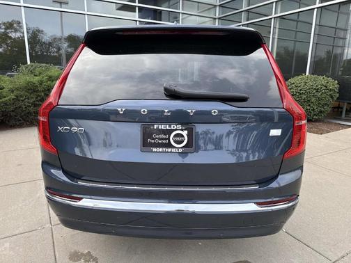 2023 Volvo XC90 Recharge Plug-In Hybrid T8 Ultimate 6-Seater