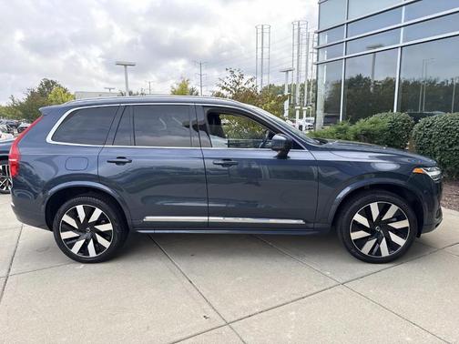 2023 Volvo XC90 Recharge Plug-In Hybrid T8 Ultimate 6-Seater