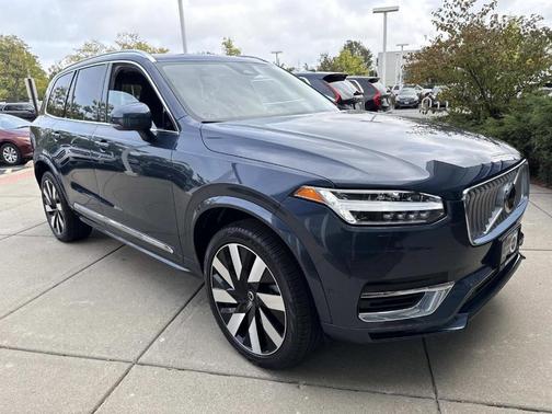2023 Volvo XC90 Recharge Plug-In Hybrid T8 Ultimate 6-Seater