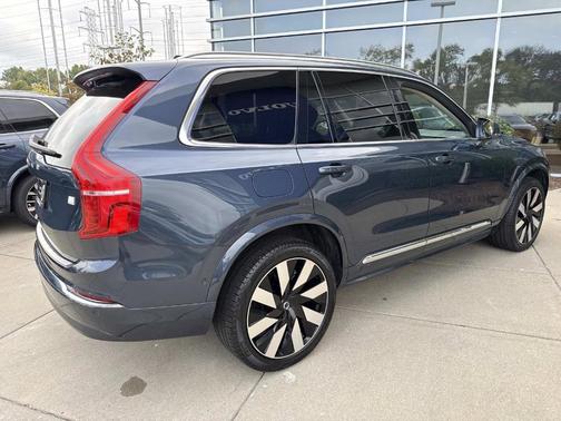 2023 Volvo XC90 Recharge Plug-In Hybrid T8 Ultimate 6-Seater