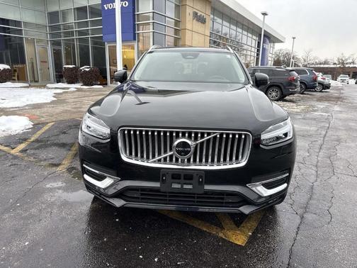 2023 Volvo XC90 B6 Plus 6-Seater
