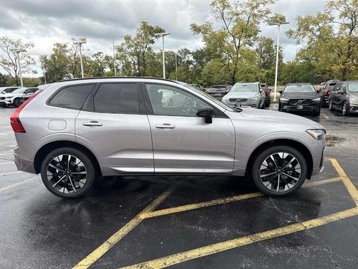 2026 Volvo XC60 B5 Plus