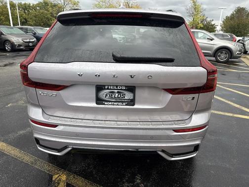2026 Volvo XC60 B5 Plus