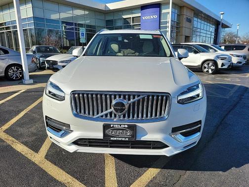2025 Volvo XC90 Plug-In Hybrid T8 Plus 7-Seater