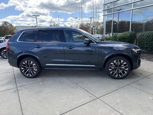 2026 Volvo XC90 B6 Plus 7-Seater