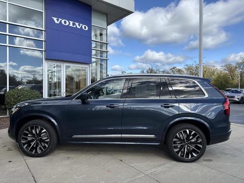 2026 Volvo XC90 B6 Plus 7-Seater