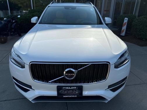 2018 Volvo XC90 T6 Momentum