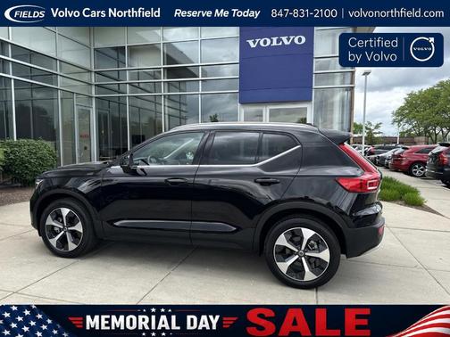 Onyx Black Metallic 2025 Volvo XC40 B5 Plus Bright Theme