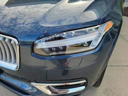 2025 Volvo XC90 Plug-In Hybrid T8 Plus 7-Seater
